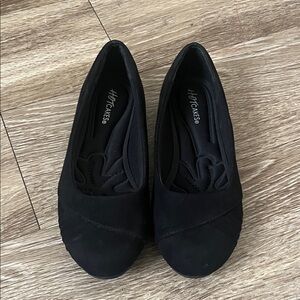 Hot Cakes Women's Elegant Black Flats